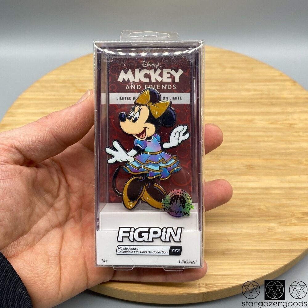 Disney Figpin Set of 2 Mickey & Minnie Mouse Limited Release Pins 772 / 773 - Picture 10 of 11